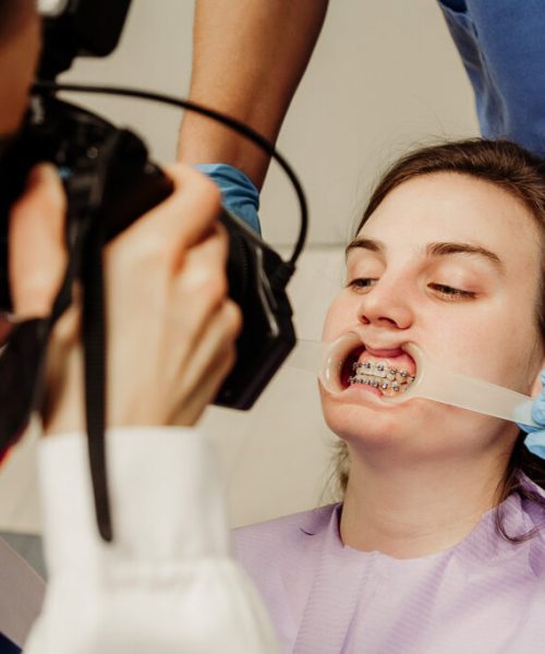 How Can Comprehensive Dental Examinations Be Conducted Using Intraoral Camera Systems?